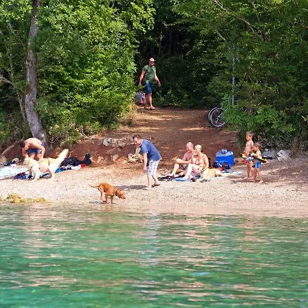 게스트하우스 And With Parking Space Krk - 13553 Vrh (Krk)