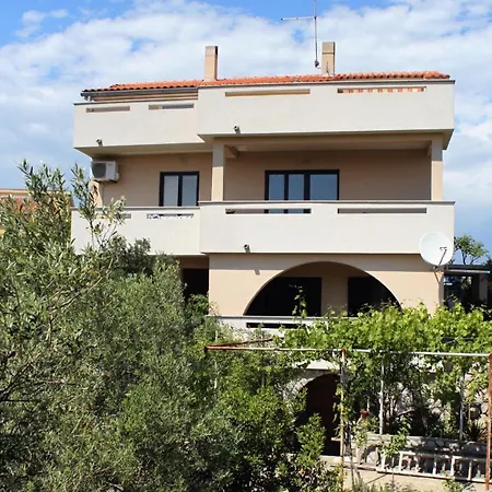With A Parking Space Krk - 13553 Guest house 3*