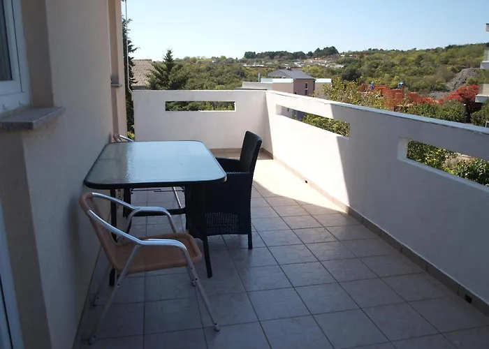 بيت ضيافة And With Parking Space Krk - 13553 Vrh (Krk)